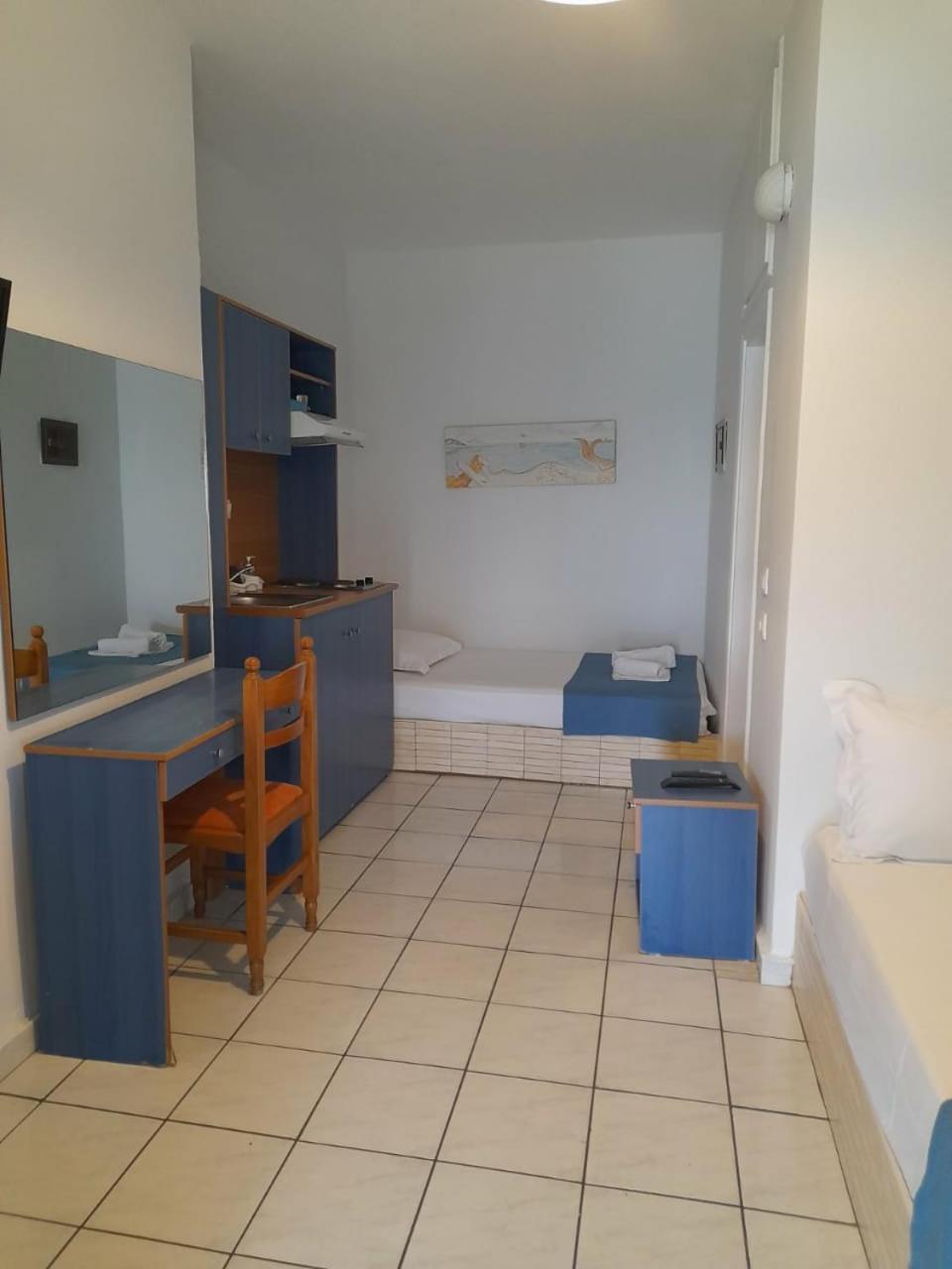Bambola Apartments Nea Moudania Esterno foto