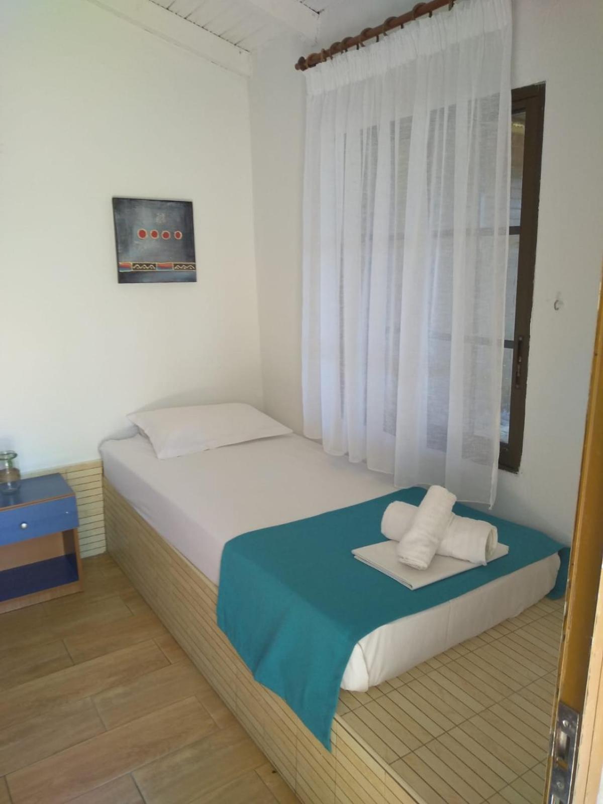 Bambola Apartments Nea Moudania Esterno foto